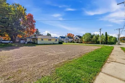 2120  Broadway St, New Holstein, WI 53061 - Photo 13