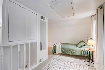 1106 S 110th St, West Allis, WI 53214 - Photo 9