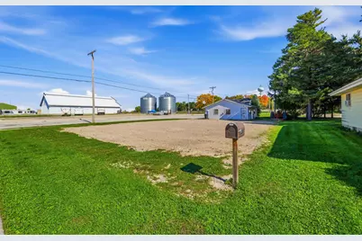 2120  Broadway St #2117 Railroad St, New Holstein, WI 53061 - Photo 17