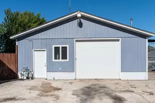 816 Armour Rd, Oconomowoc, WI 53066 - Photo 29