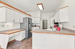 9000 226th Ct, Salem, WI 53168 - Photo 7