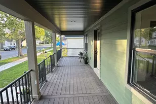 823 Avon St, La Crosse, WI 54603 - Photo 3