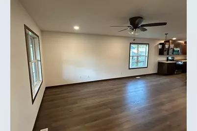 823  Avon St, La Crosse, WI 54603 - Photo 5