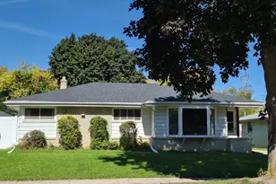 2240 W Leroy Ave, Milwaukee, WI 53221 - Photo 31