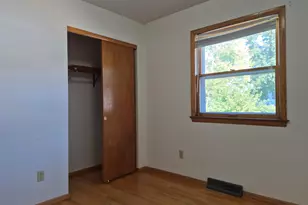 2240 W Leroy Ave, Milwaukee, WI 53221 - Photo 9