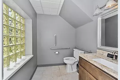 8621 W Greenfield Ave, West Allis, WI 53214 - Photo 7