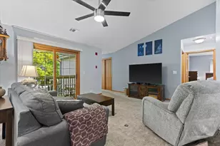 831 Quinlan Dr, Pewaukee, WI 53072 - Photo 5