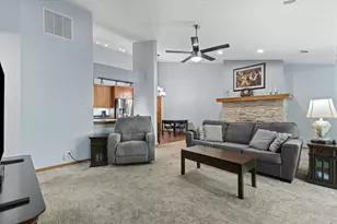 831 Quinlan Dr, Pewaukee, WI 53072 - Photo 3