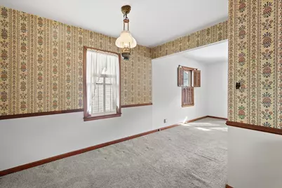 2759 S Humboldt Park Ct, Milwaukee, WI 53207 - Photo 7