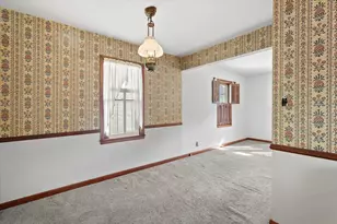 2759 S Humboldt Park Ct, Milwaukee, WI 53207 - Photo 7