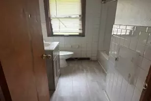 8817 W Custer Ave, Milwaukee, WI 53225 - Photo 9