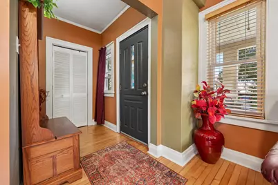 2923 S 15th Pl, Milwaukee, WI 53215 - Photo 5