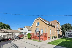 2923 S 15th Pl, Milwaukee, WI 53215 - Photo 43
