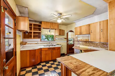 715  Elizabeth St, Oconomowoc, WI 53066 - Photo 9