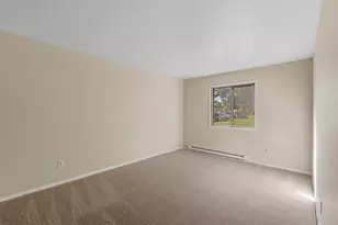 W170N11521 Armada Dr, Germantown, WI 53022 - Photo 11