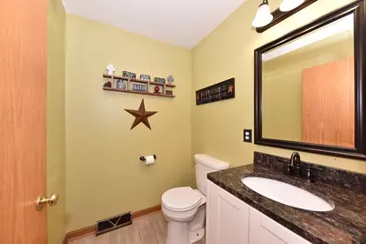 1511  Redtail Dr, Hartford, WI 53027 - Photo 13