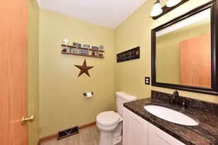 1511 Redtail Dr, Hartford, WI 53027 - Photo 13