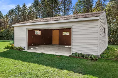 S31W30099  Sunset Dr, Genesee, WI 53189 - Photo 13