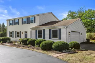 S31W30099 Sunset Dr, Genesee, WI 53189 - Photo 5
