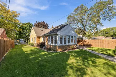 3848 N 101st St, Wauwatosa, WI 53222 - Photo 23