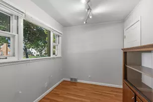 3848 N 101st St, Wauwatosa, WI 53222 - Photo 15