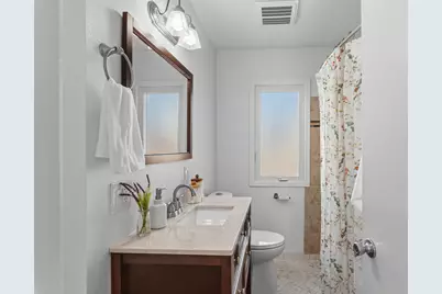 3848 N 101st St, Wauwatosa, WI 53222 - Photo 9