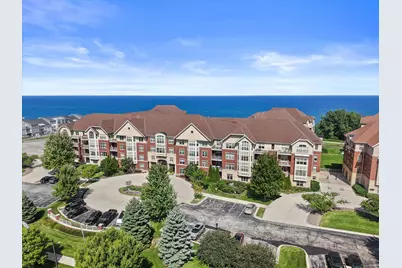 4120 S Lake Dr #265, Saint Francis, WI 53235 - Photo 3