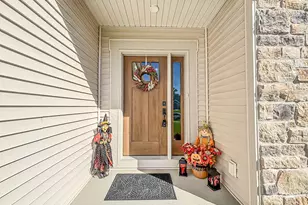 762 Brockway Dr, Mukwonago, WI 53149 - Photo 3