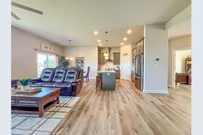 762  Brockway Dr, Mukwonago, WI 53149 - Photo 19