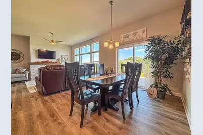 762  Brockway Dr, Mukwonago, WI 53149 - Photo 13