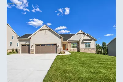 762  Brockway Dr, Mukwonago, WI 53149 - Photo 1