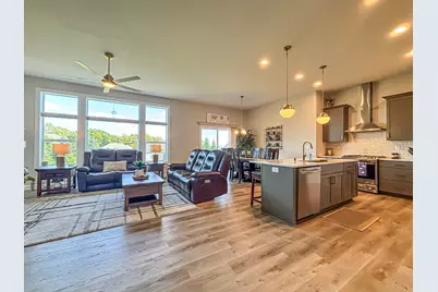 762  Brockway Dr, Mukwonago, WI 53149 - Photo 7