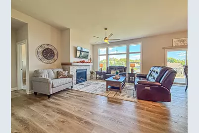 762  Brockway Dr, Mukwonago, WI 53149 - Photo 15