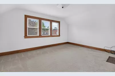 2419  Geneva St, Racine, WI 53402 - Photo 33