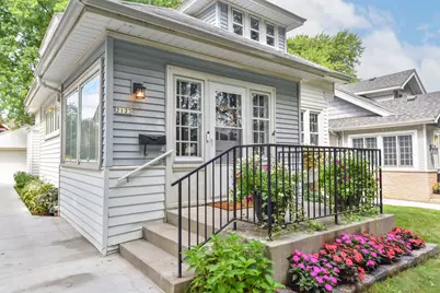 2123 N 71st St, Wauwatosa, WI 53213 - Photo 37