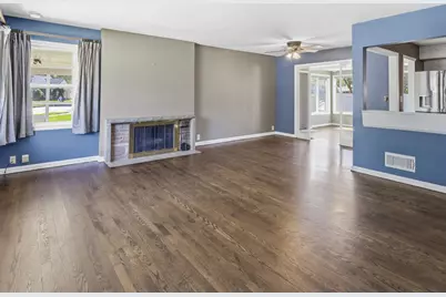 3434  Saint Clair St, Racine, WI 53402 - Photo 3