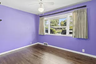 3434 St Clair St, Racine, WI 53402 - Photo 9
