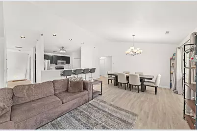 18695  Brookfield Lake Ct #40, Brookfield, WI 53045 - Photo 7