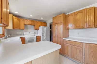3710 S 15th St, Sheboygan, WI 53081 - Photo 3