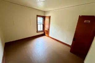 2206 W Keefe Ave, Milwaukee, WI 53206 - Photo 9