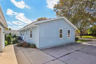 1425  Erin Ln, Waukesha, WI 53188 - Photo 39