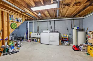 1425 Erin Ln, Waukesha, WI 53188 - Photo 27