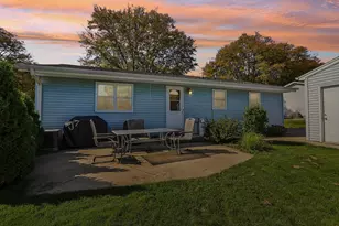 1425 Erin Ln, Waukesha, WI 53188 - Photo 41
