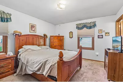 1425  Erin Ln, Waukesha, WI 53188 - Photo 21