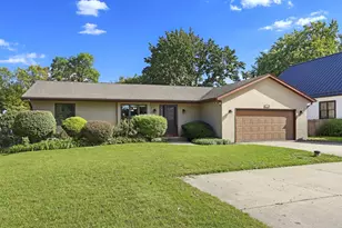 3119 S Browns Lake Dr, Burlington, WI 53105 - Photo 1