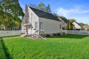 W164N8410 Hiawatha Ave, Menomonee Falls, WI 53051 - Photo 29