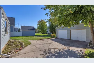 1541  Division Ave, Sheboygan, WI 53083 - Photo 25