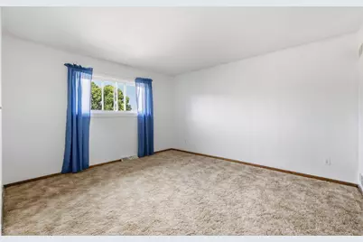 1321  Camden Way #B, Waukesha, WI 53186 - Photo 19