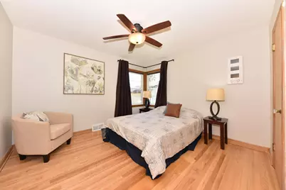 2876 S 70th St, Milwaukee, WI 53219 - Photo 11
