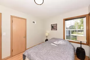 2876 S 70th St, Milwaukee, WI 53219 - Photo 13